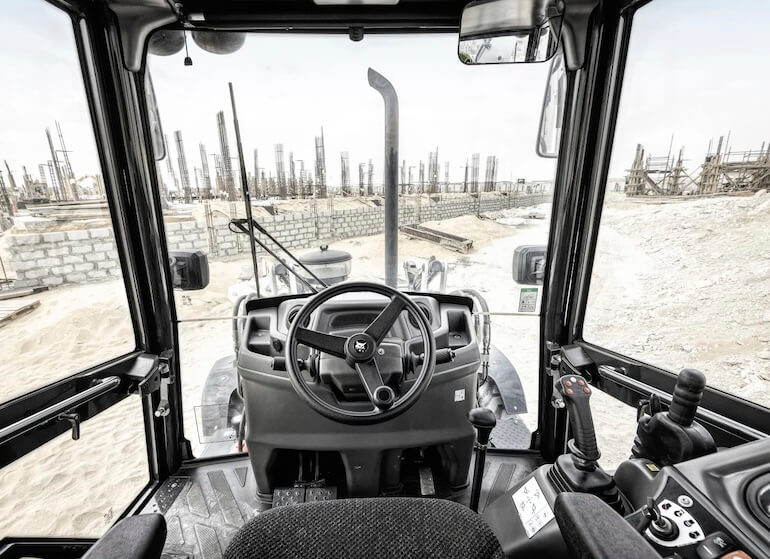 Bobcat B730 M Backhoe Loader Cab