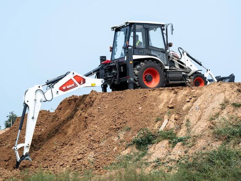 Bobcat B760 Backhoe Loader Dimensions