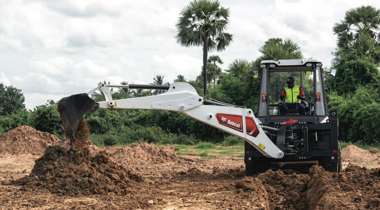 Bobcat B900 Backhoe Performance