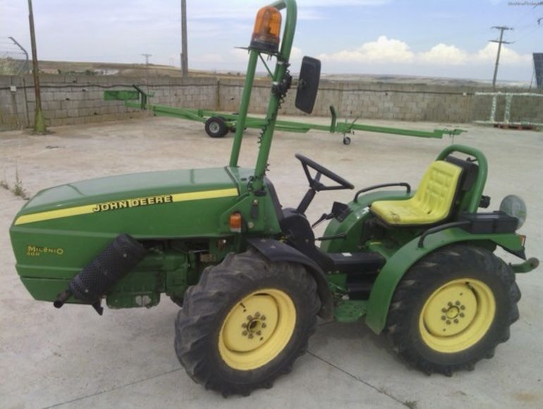 John Deere Milenio 40R Tractor Specifications