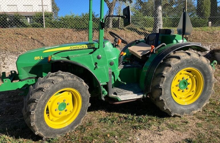 John Deere Milenio 85L Tractor Specifications