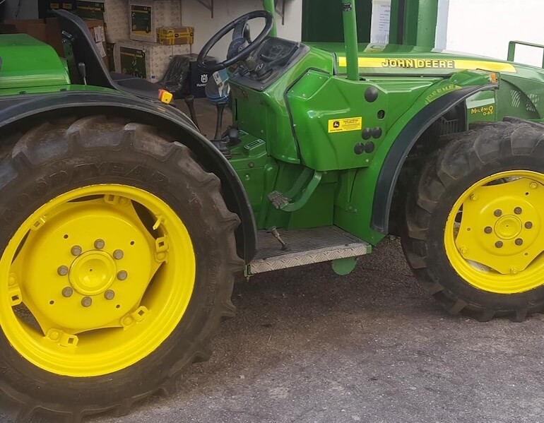 John Deere Milenio Q-85 4WD Tractor Specs